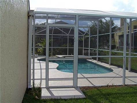 3rd image of 2526 Davenport Cir
