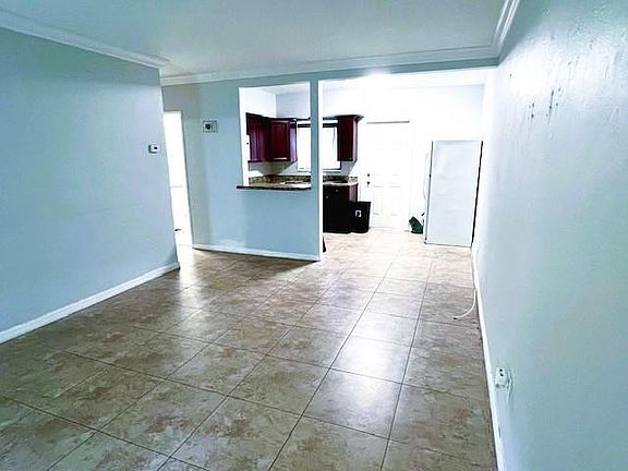 4th image of 5431 NE 22nd Terrace