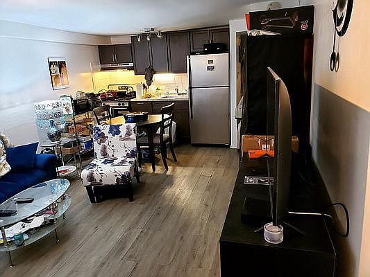 1st image of 268 Bainbridge St #1