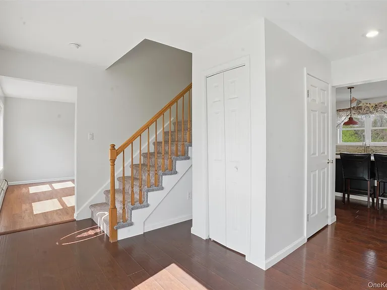 34 Rombout Rd — Photo 7