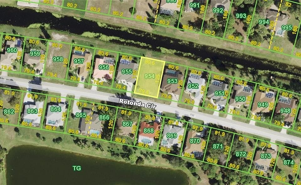 2nd image of 583 Rotonda Cir