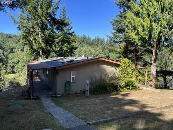 70982 Majestic Shores Rd, North Bend, OR 97459