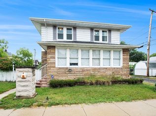 1016 N Division St, Mishawaka, IN 46545