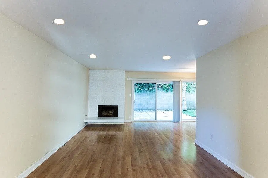 3 bed, 1750 sqft, $4,895 — Photo 2