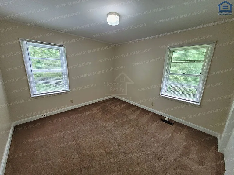 748 Steakley Dr — Photo 16