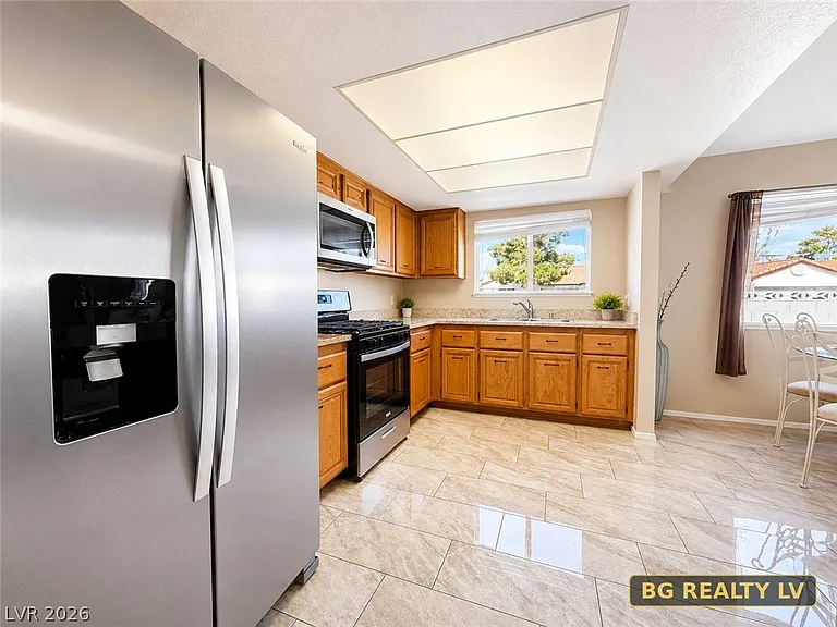 6600 Light Breeze Dr — Photo 8