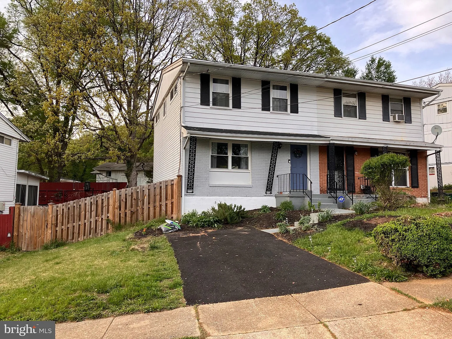 7240 Hylton St photo 1