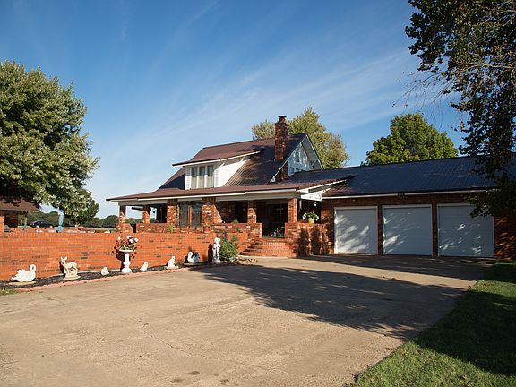 Three car garage