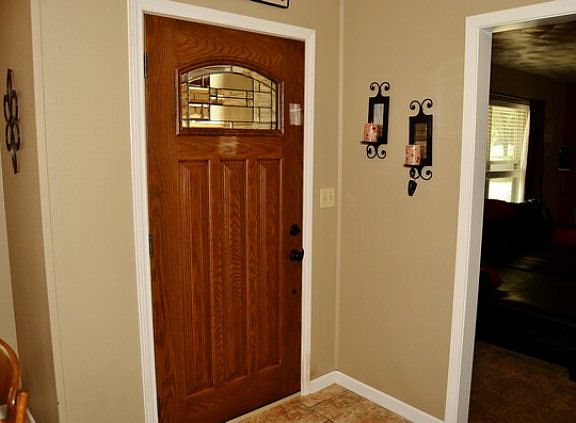 3rd image of 720 Fair Ln