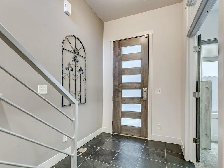2103 W 32nd Ave #8 — Photo 9