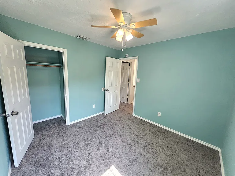 4672 Heatherbrook Ln — Photo 16