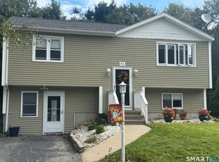 95 Cottonwood Lane, Montville, CT 06382