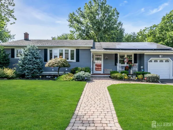 105 Elizabethtown Ct, South Plainfield, NJ 07080