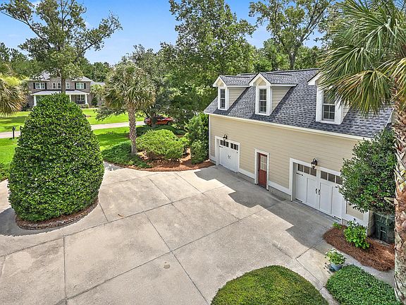 5th image of 128 Boyle Way
