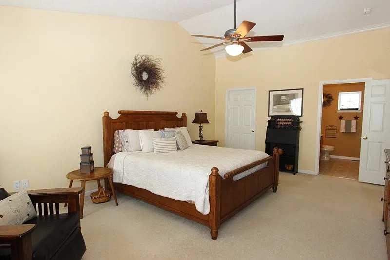 1242 Linden Vue Dr photo 1