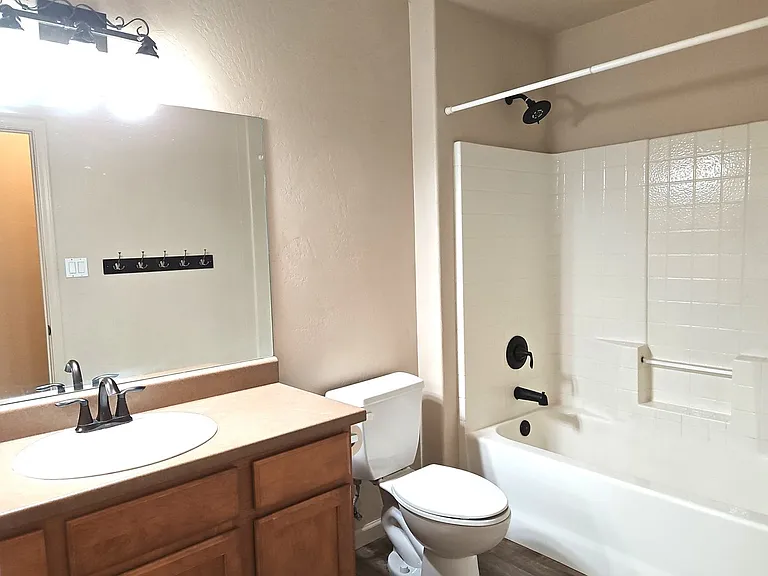 3422 W 16th Ln — Photo 20