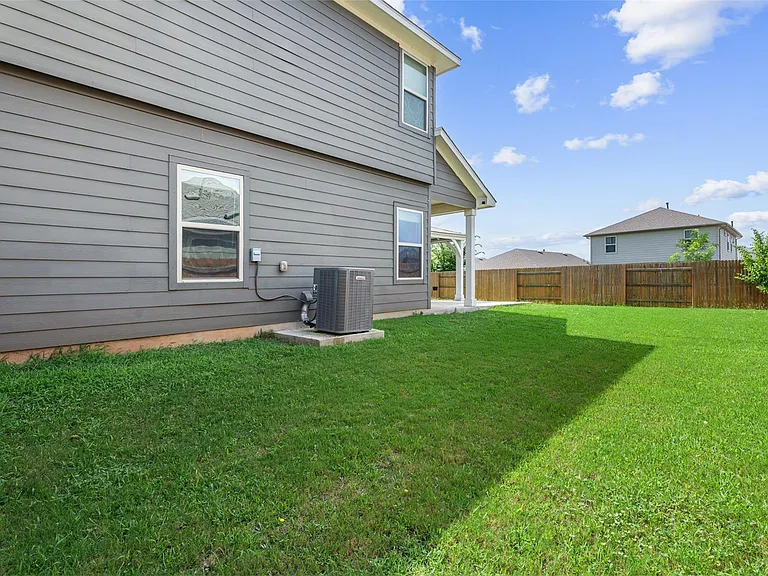 237 Driftwood Ln — Photo 25