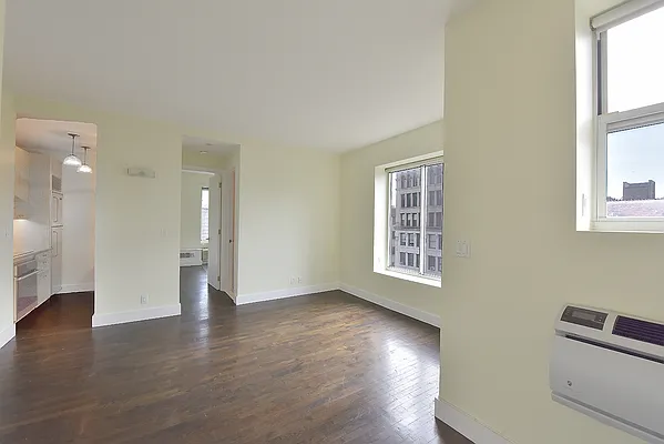 Sold by Prime Manhattan | media 8