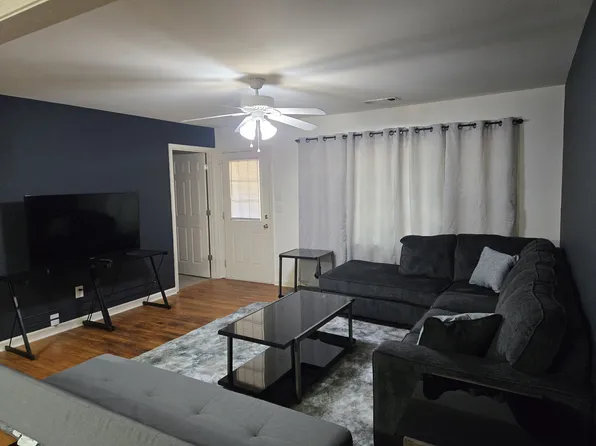 1400 Hidden Circle Dr, Buford, GA 30518