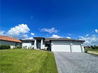619 NW 38th Pl, Cape Coral, FL 33993