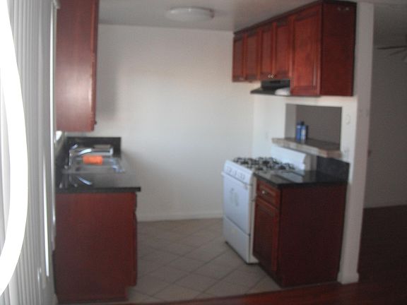 2nd image of 21431 Saticoy St #110