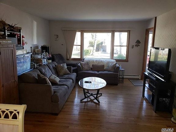 3rd image of 1474 Grundy Ave