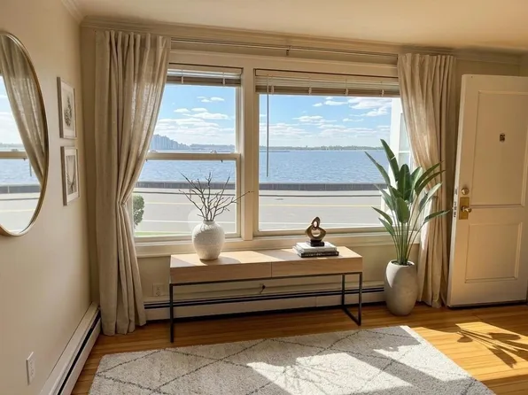 75 Dorchester St #1R, Quincy, MA 02171