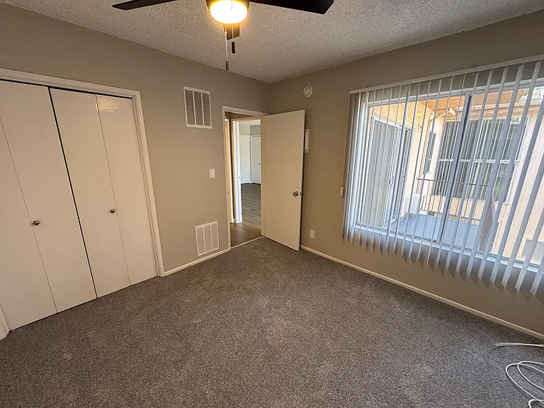 5068 Franklin Ave — Photo 14