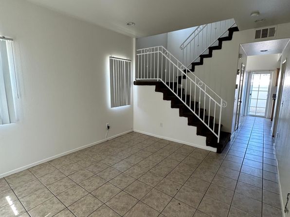 1525 N Palm Ave APT 11