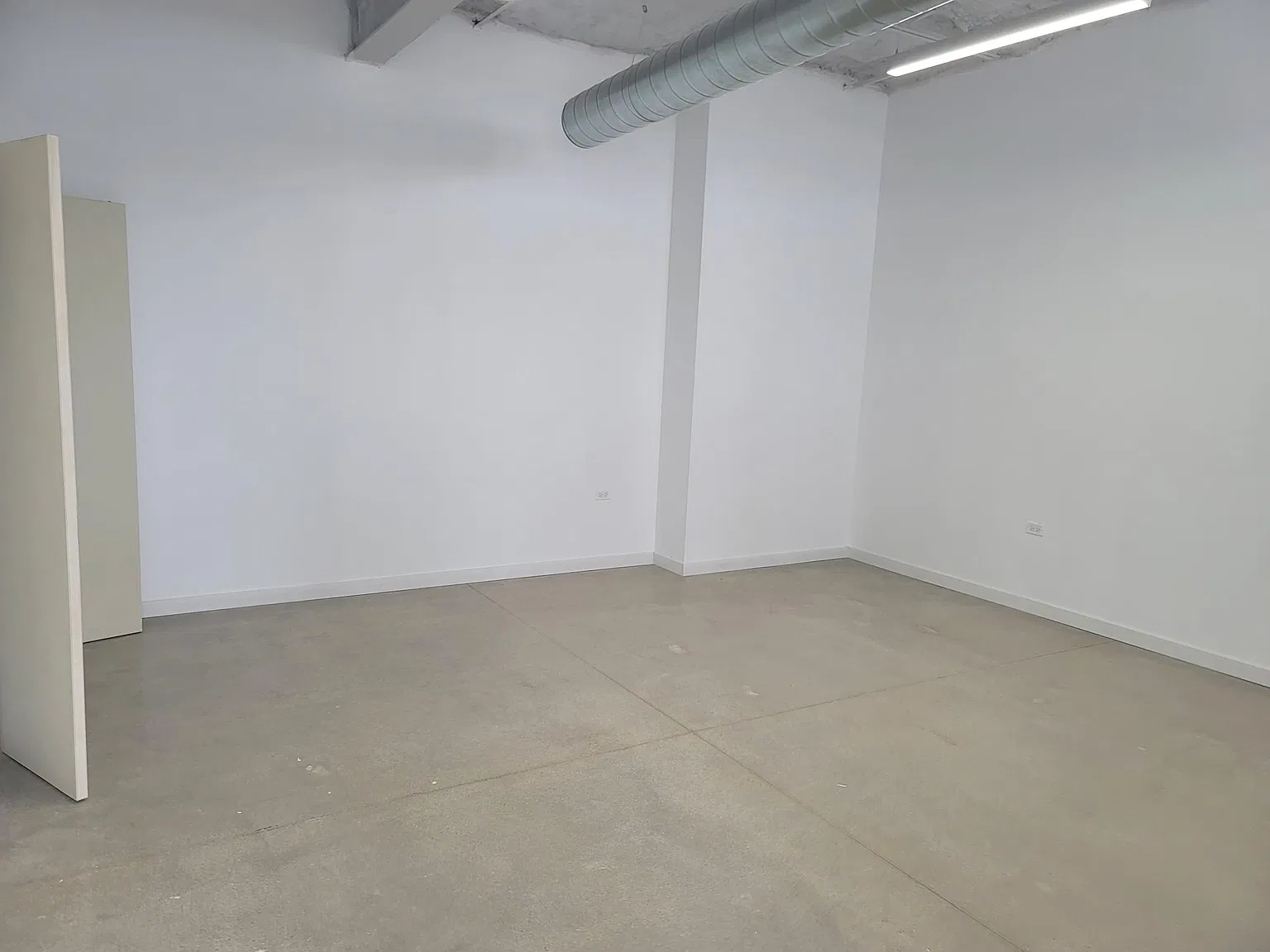 2750 N Elston Ave — Photo 2