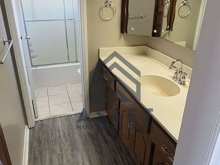 7217 Edenborough Dr — Photo 12