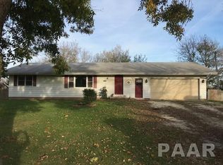4108 S Cunningham Rd, Farmington, IL 61531