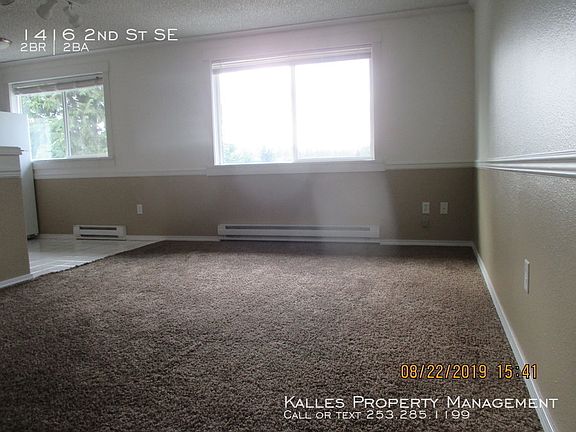 3rd image of 1416 2nd St SE