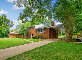4208 Downing St, Annandale, VA 22003
