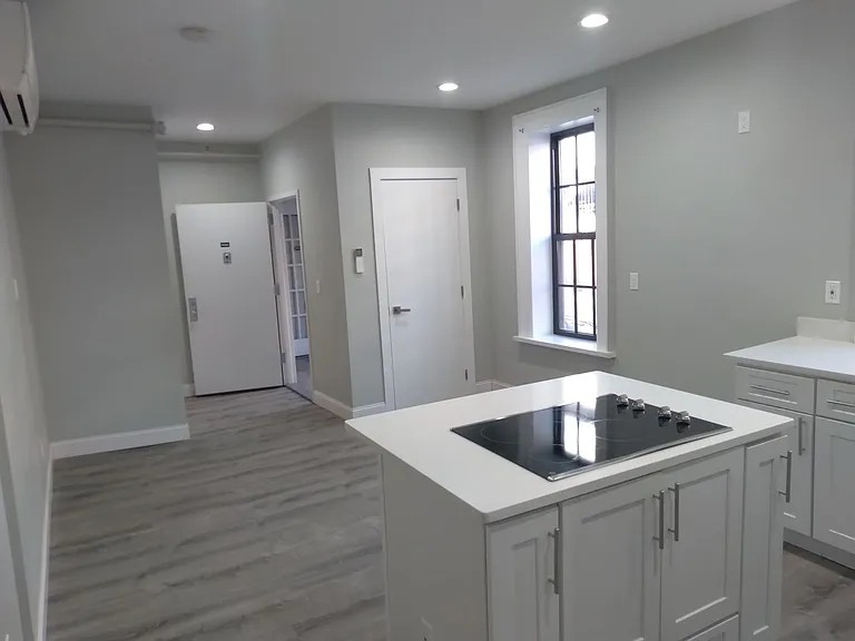 140 Hamilton St — Photo 7