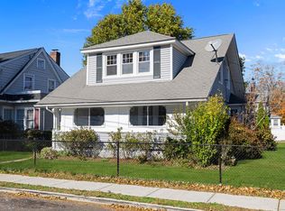 15 Delaware Ave, Norwalk, CT 06851