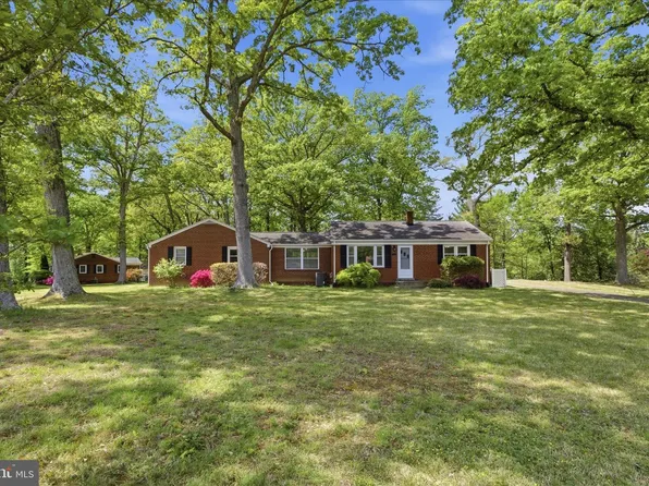 3150 Green Meadows Dr, Indian Head, MD 20640