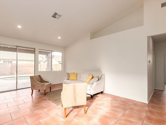 5th image of 6672 W Ivanhoe St