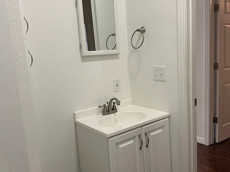 7 Miami Dr — Photo 13