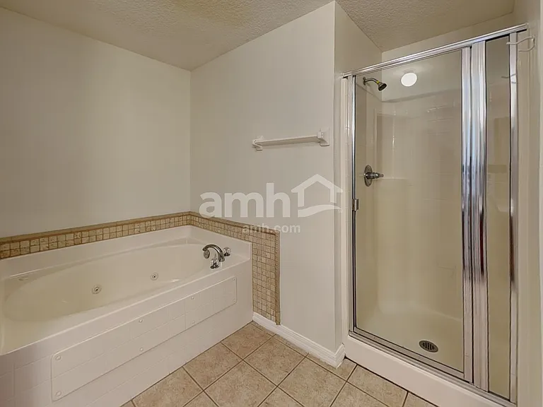 648 Winding Lake Dr — Photo 13