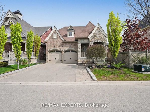 4 Sim Hill Cres, King, ON L7B 0C4