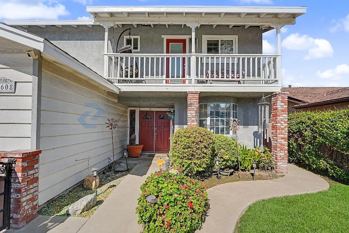 4 bed, 2375 sqft, $7,000 — Photo 4