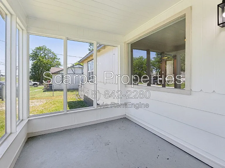 202 E 4th Ave — Photo 3