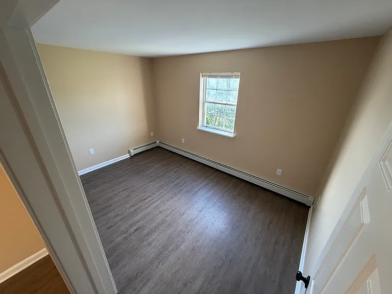 609 Clement St — Photo 7