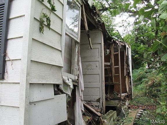 2nd image of 7516 Calvin Ave