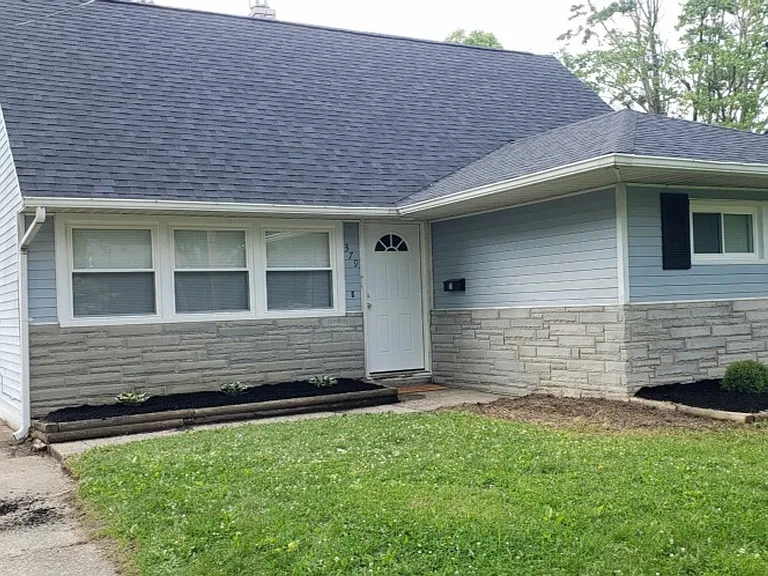 379 Rosemont Ave — Photo 1