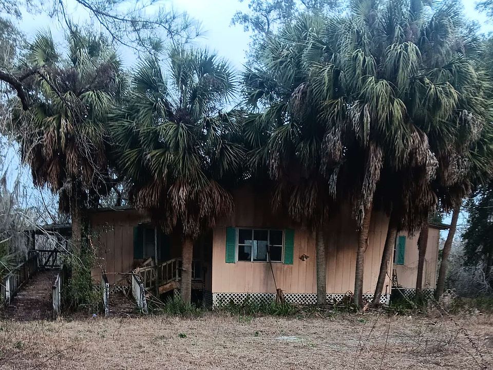1st image of 605 NW McClurg Ct