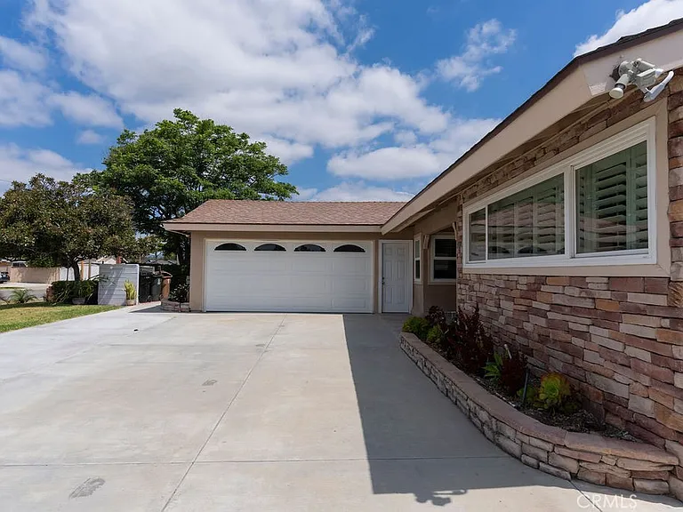 1748 N Ballad Dr — Photo 5