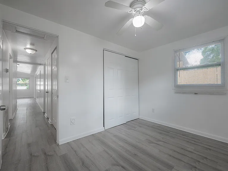 4017 N Seminole Ave — Photo 6