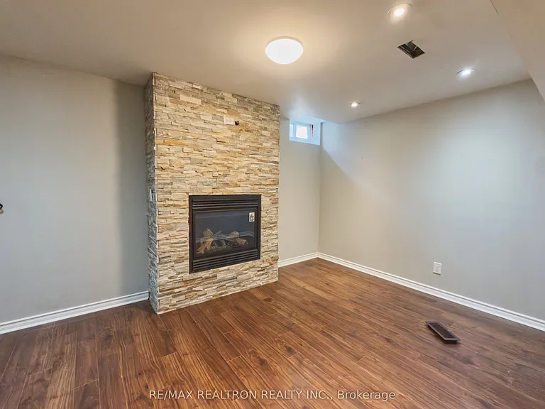 125 Decourcy Ireland Cir #BASEMENT — Photo 9